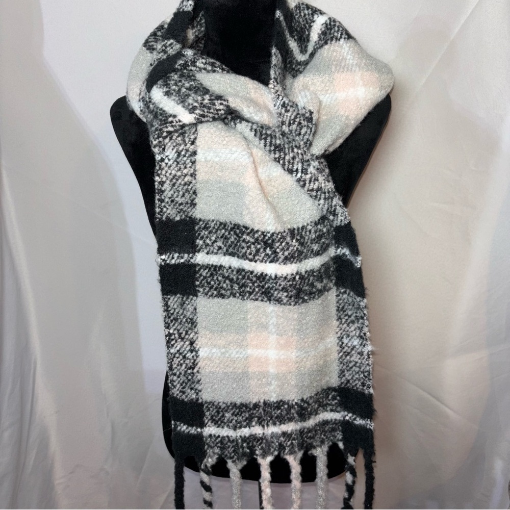 Echo Women One Size Plaid Multicolor Knit Fringe Boho Style Scarf